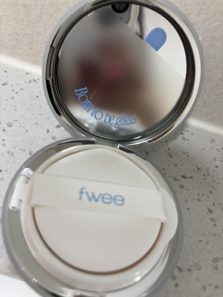 舒适玻璃原装[SPF50+/PA+++][01 珍珠白]的真实用户使用照片