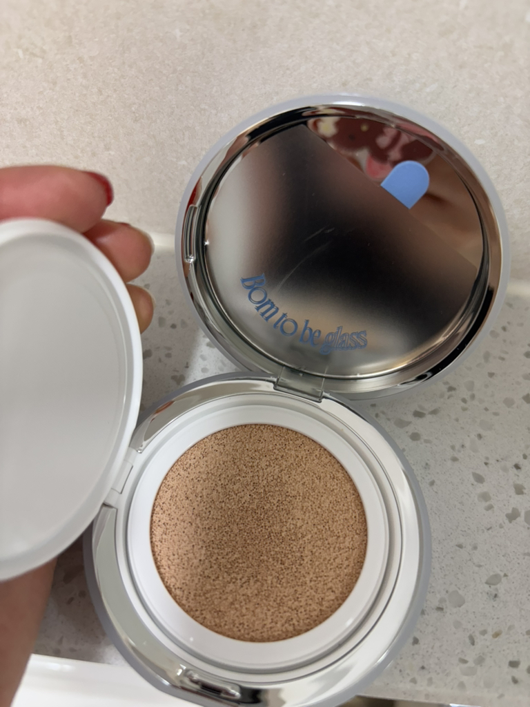 舒适玻璃原装[SPF50+/PA+++][01 珍珠白]的真实用户使用照片