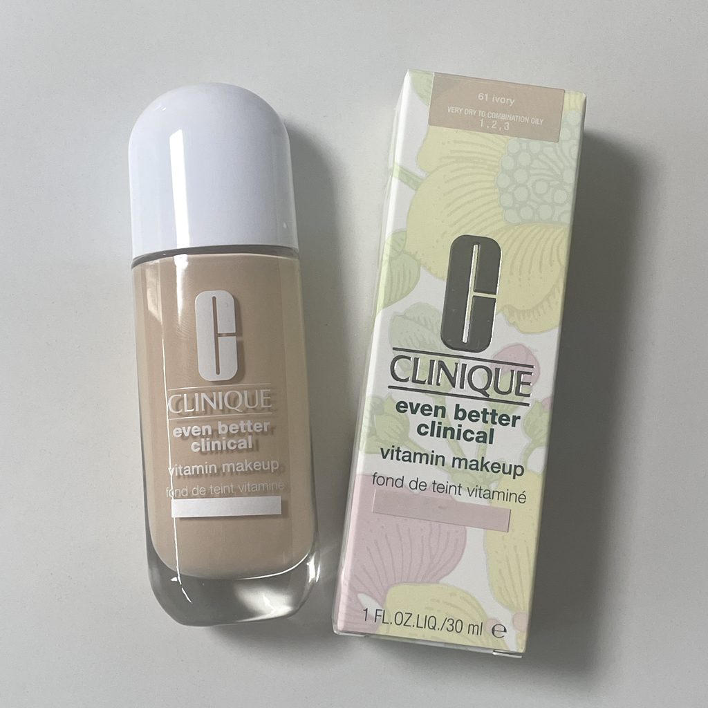 크리니크 (CLINIQUE) 빛타민파운데이션 [61 아이보리] review image