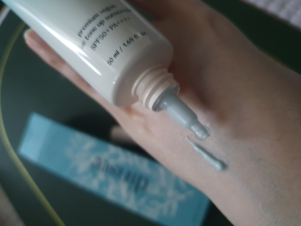 딘시 (dinsee) 프리미엄 비건 블루 톤 업 선크림 [SPF50+/PA++++] review image