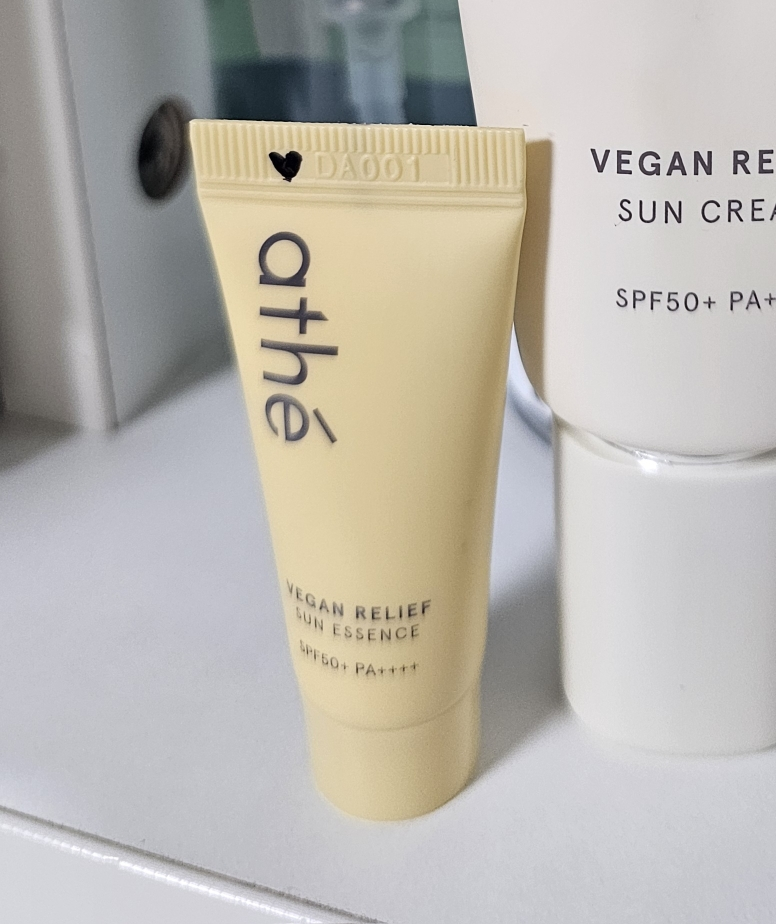 无刺激清爽精华 [SPF50+/PA++++]的真实用户使用照片