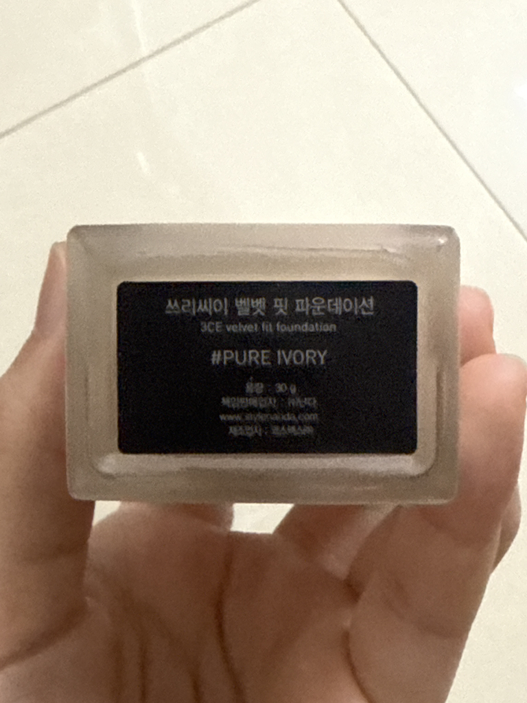 3CE (쓰리씨이) 벨벳 핏 파운데이션 [퓨어아이보리] review image