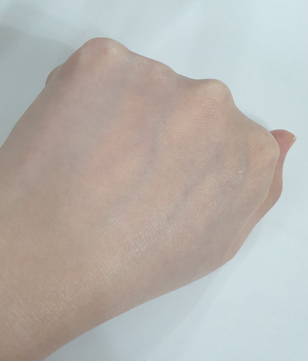 입생로랑뷰티 (YVESSAINTLAURENTBEAUTY) 뚜쉬 에끌라 글로우-팩트 쿠션 [SPF50+/PA++++] [B10] review image