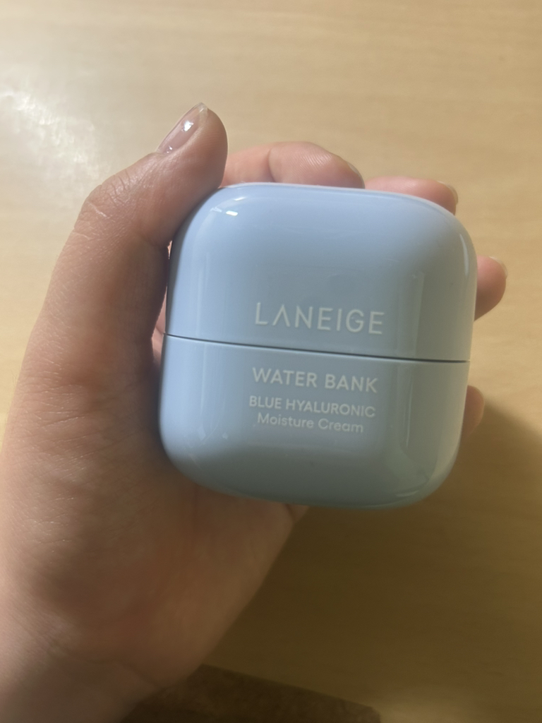 水库蓝色玻尿酸保湿霜的真实用户使用照片