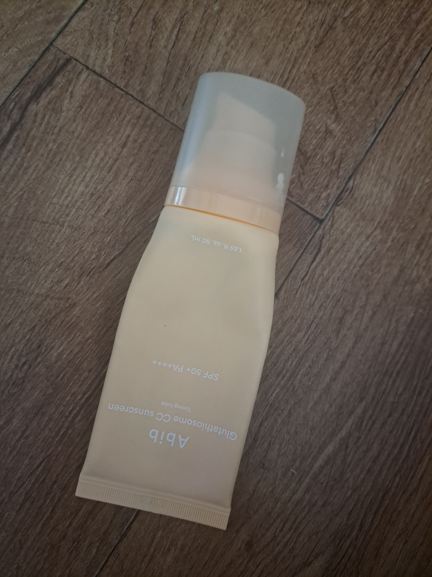 Real user review photo of Glutathiosome CC sunscreen Toning tube [SPF50+/PA++++]