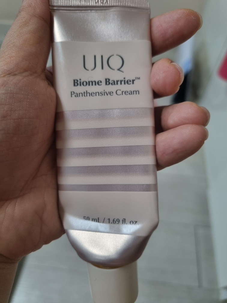 유이크 (UIQ) 바이옴 베리어 판텐시브 크림 review image