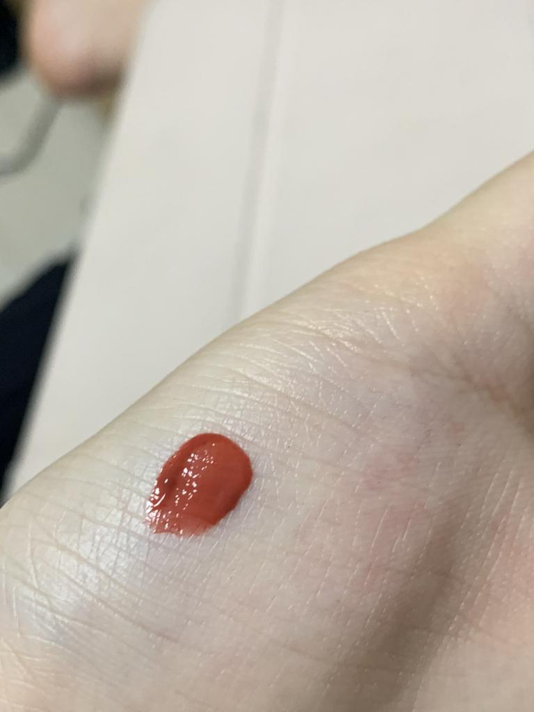 完美唇膏 震撼唇彩 [08 玫瑰震撼]的真实用户使用照片
