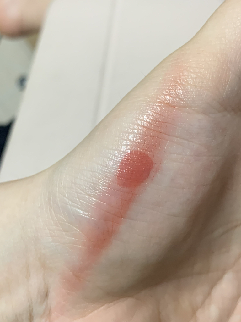 完美唇膏 震撼唇彩 [08 玫瑰震撼]的真实用户使用照片