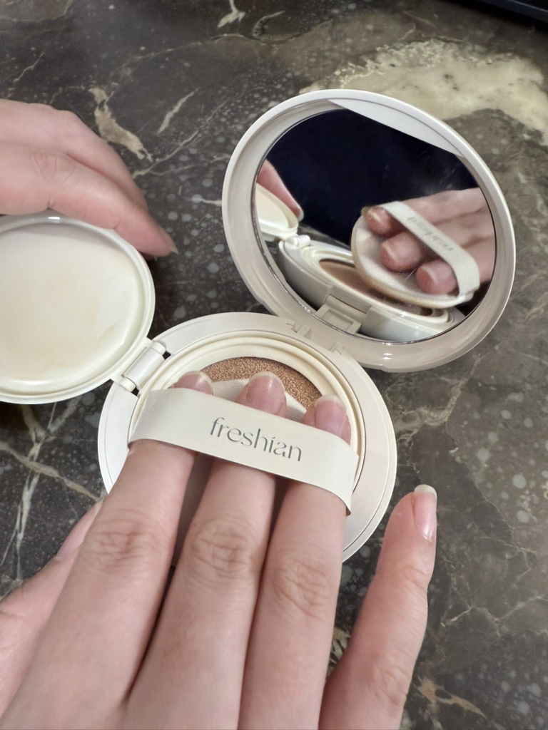 프레시안 (freshian) 에그라이크 글로우 쿠션 비건 [SPF35/PA++] [201호] review image