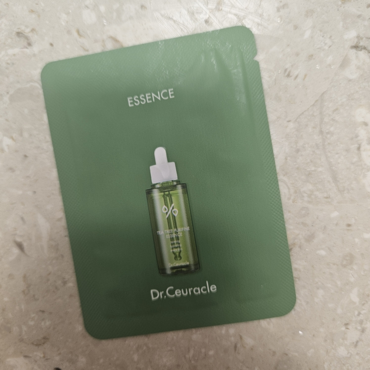 닥터슈라클 (Dr.Ceuracle) 티트리 퓨리파인 95 에센스 review image