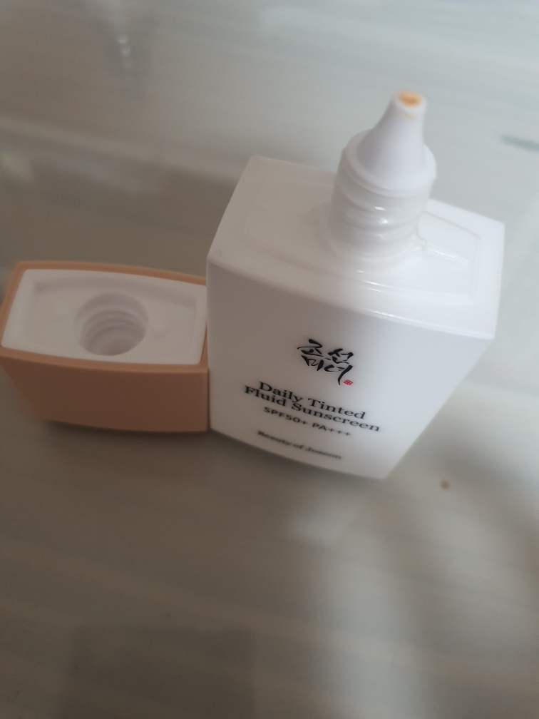 조선미녀 (BeautyofJoseon) 데일리 틴티드 선세럼 [SPF50+/PA+++] [LN110] review image