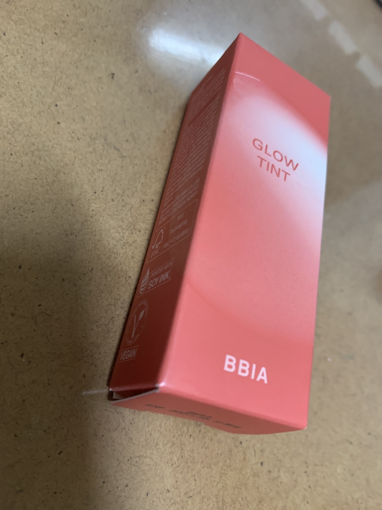 MLBB 限量版荧光唇釉 [15 春日瓶]的真实用户使用照片
