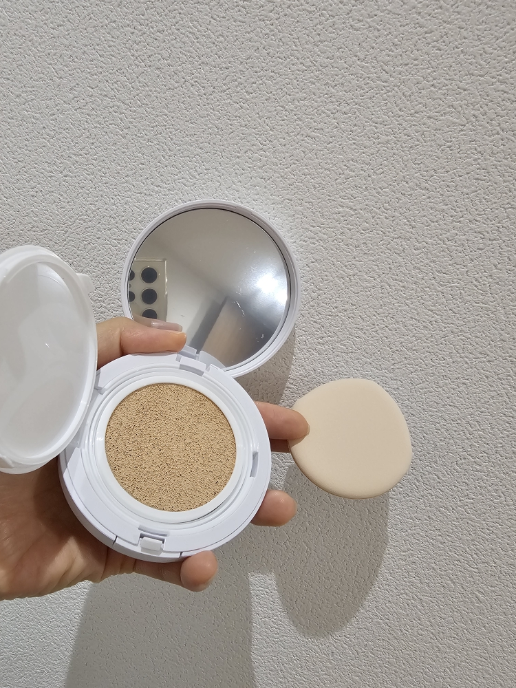 더랩바이블랑두 (THELABbyblancdoux) 올리고 히알루론산 헬씨 크림 쿠션 [SPF50+/PA++++] [00 퓨어아이보리] review image