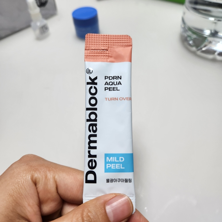 더마블록 (Dermablock®) PDRN 아쿠아필 review image
