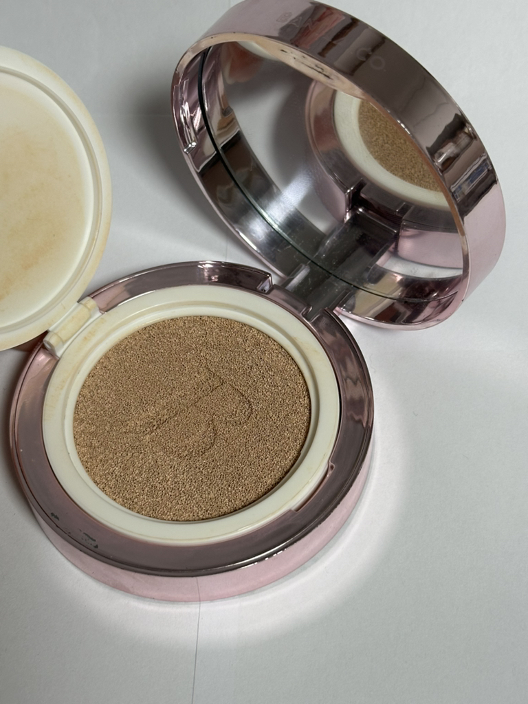 바닐라코 (banilaco) 커버리셔스 얼티밋 화이트 쿠션 모이스처 [SPF50+/PA+++] [19 라이트] review image