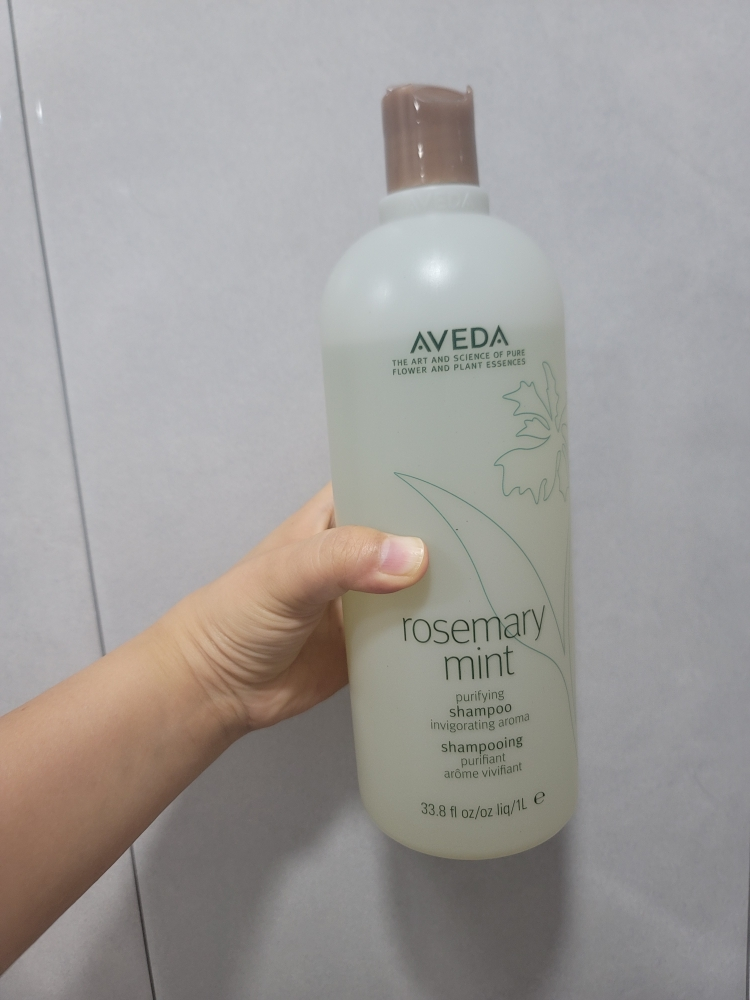AVEDA rosemary mint purifying shampoo review image