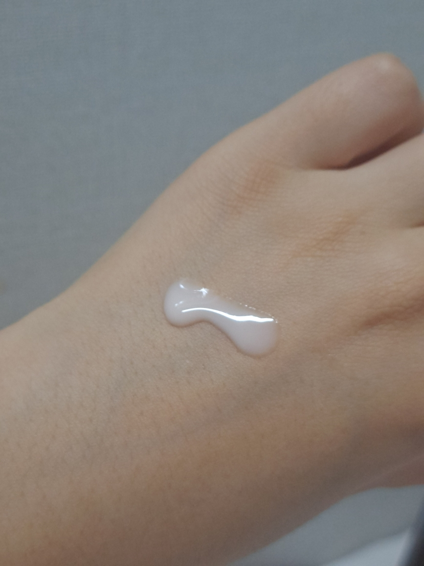 I'mfrom 杏仁清透防晒精华 [SPF50+/PA++++] common.review image