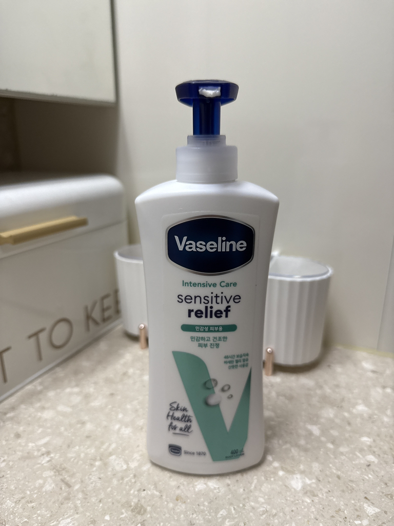 바세린 (Vaseline) 인텐시브 케어 센서티브 릴리프 로션 review image