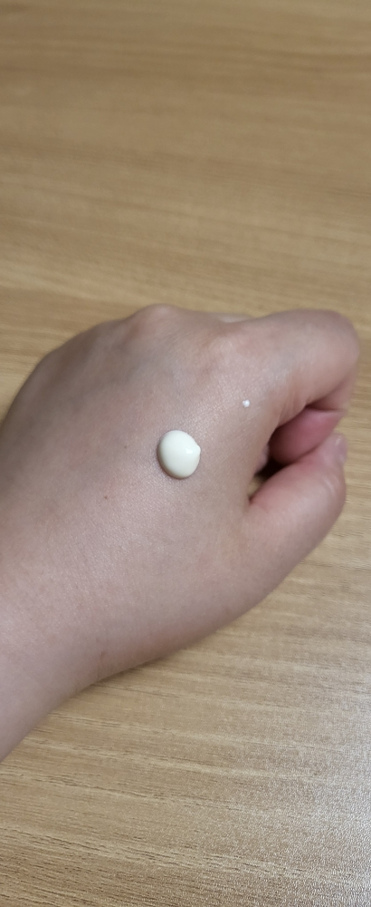 超轻薄日用紫外线防御防晒霜 [SPF50/PA++++]的真实用户使用照片