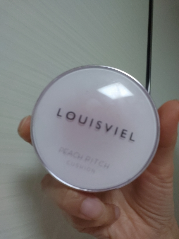루이비엘 (LOUISVIEL) 꿀광 광채 쿠션 팩트 [SPF50+/PA+++] [21호 라이트베이지] review image