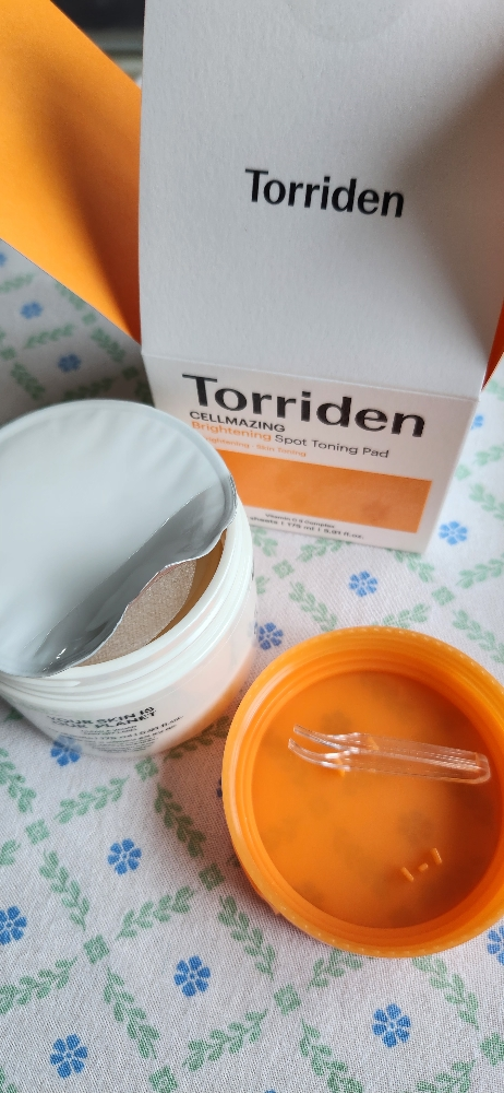 토리든 (Torriden) 셀메이징 비타 씨 브라이트닝 흔적 토닝 패드 review image