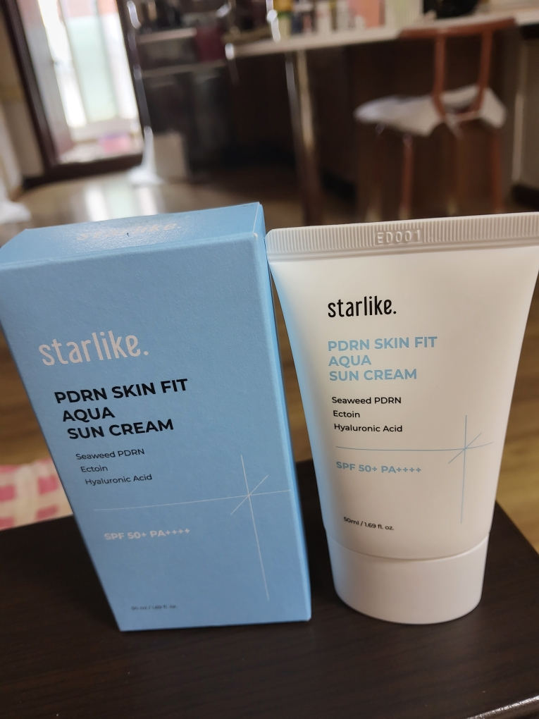 스타라이크 (starlike.) 피디알엔 스킨 핏 수분 선 크림 [SPF50+/PA++++] review image