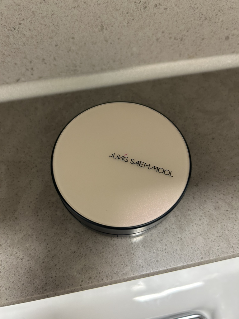 Real user review photo of Essential Skin Nuder Cushion [SPF50+/PA+++] [Fair]