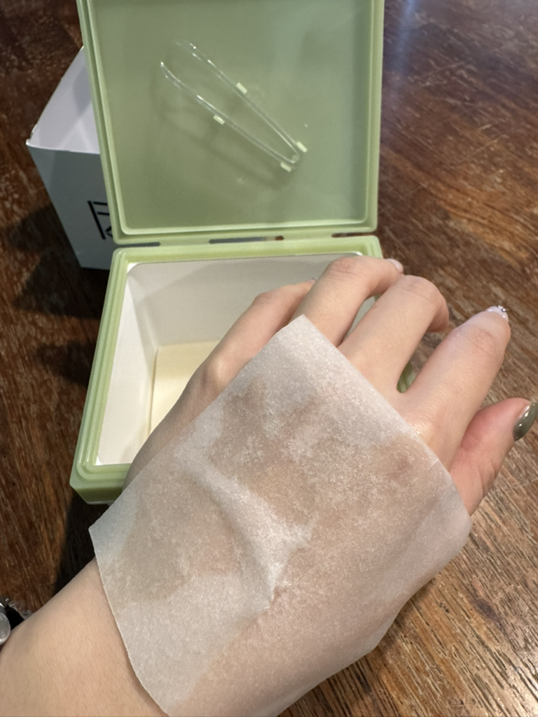 Feelkeen 波尔解决方案辐射精华液 common.review image