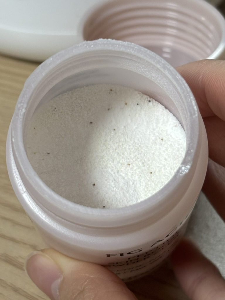 果达儿 色素多肽焕肤粉末洁面乳 common.review image