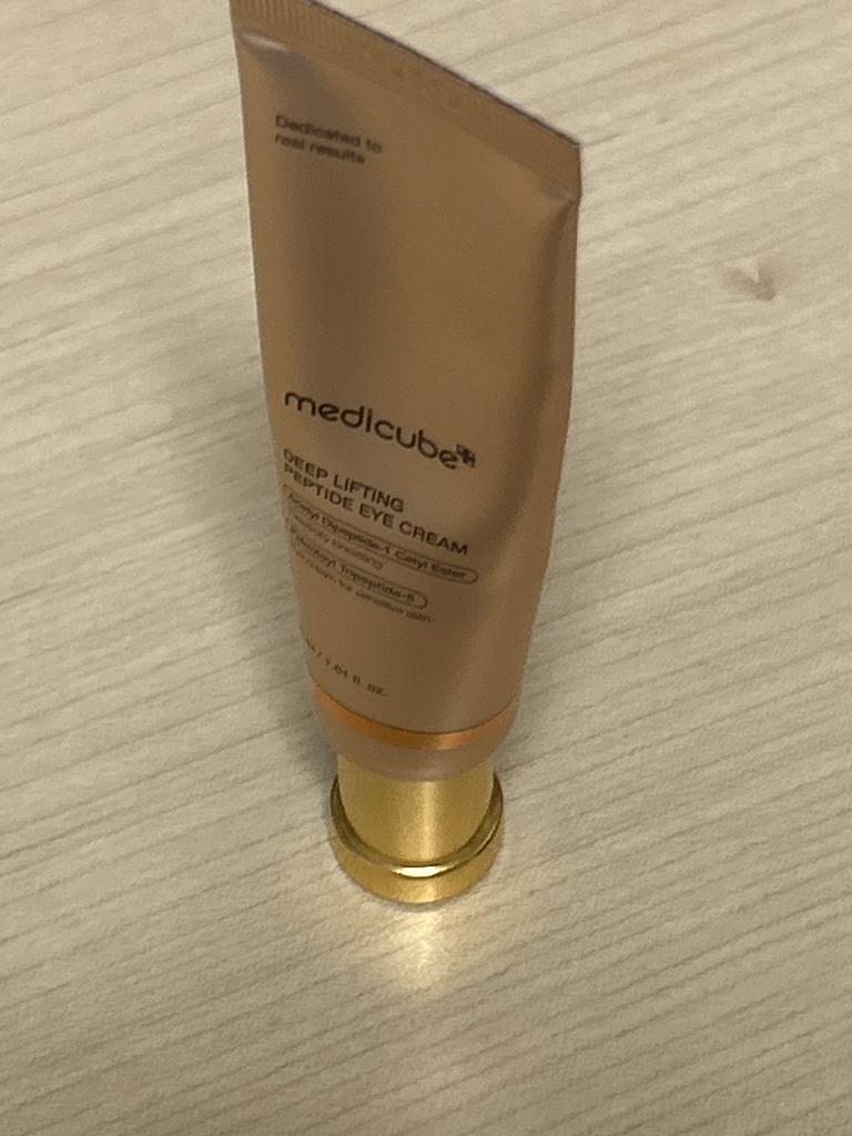 메디큐브 (medicube) 딥 리프팅 펩타이드 아이크림 review image