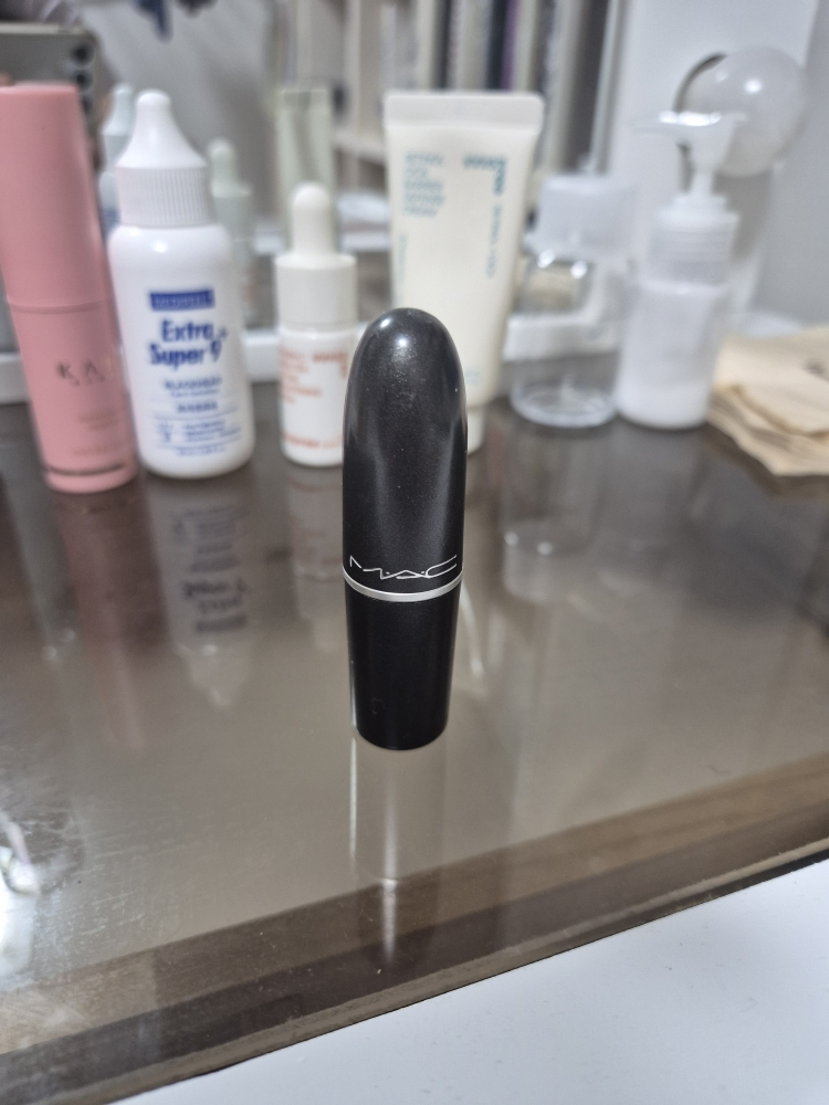 MAC 复古哑光唇膏[露比乌] common.review image