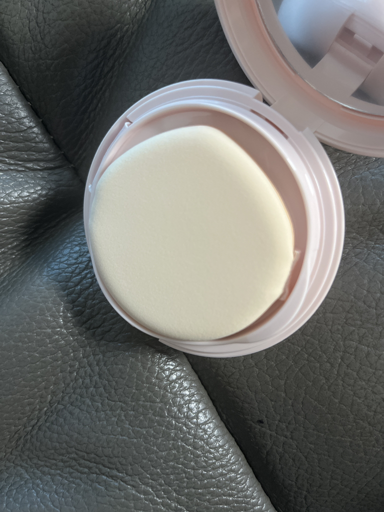 粉色轻型防晒霜 [SPF50+/PA++++]的真实用户使用照片