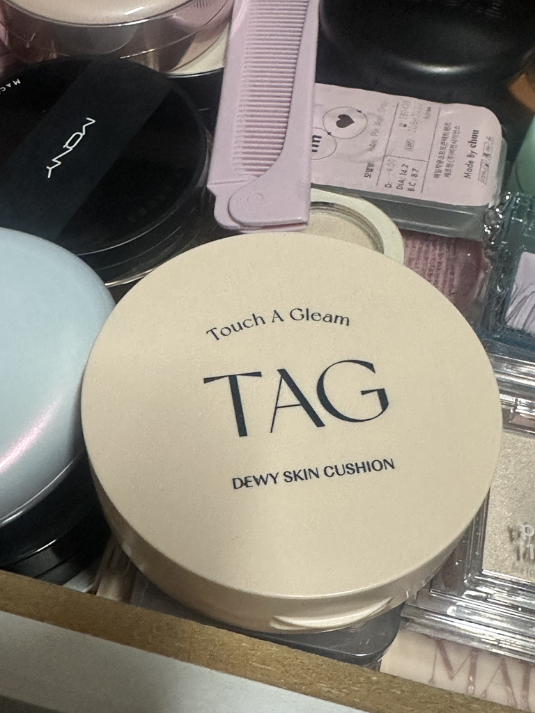 태그 (TAG) 듀이 스킨 쿠션 [SPF50+/PA+++] [2호 누드라이트] review image