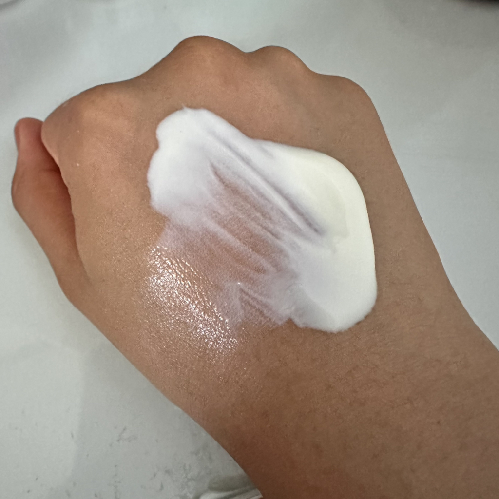 스타라이크 (starlike.) 피디알엔 스킨 핏 수분 선 크림 [SPF50+/PA++++] review image