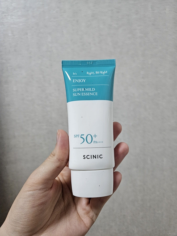 エンジョイスーパーマイルドサンエッセンス [SPF50+/PA++++]のリアルなユーザー写真