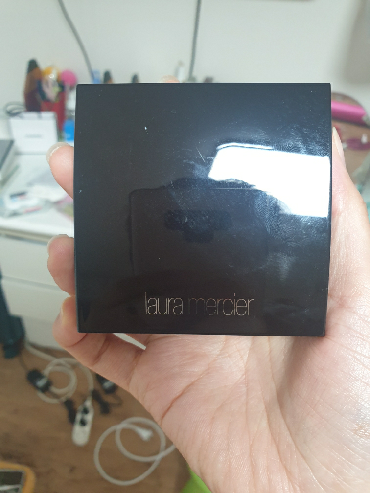로라메르시에 (LAURAMERCIER) 매트 래디언스 베이크드 파우더 [01 하이라이트] review image