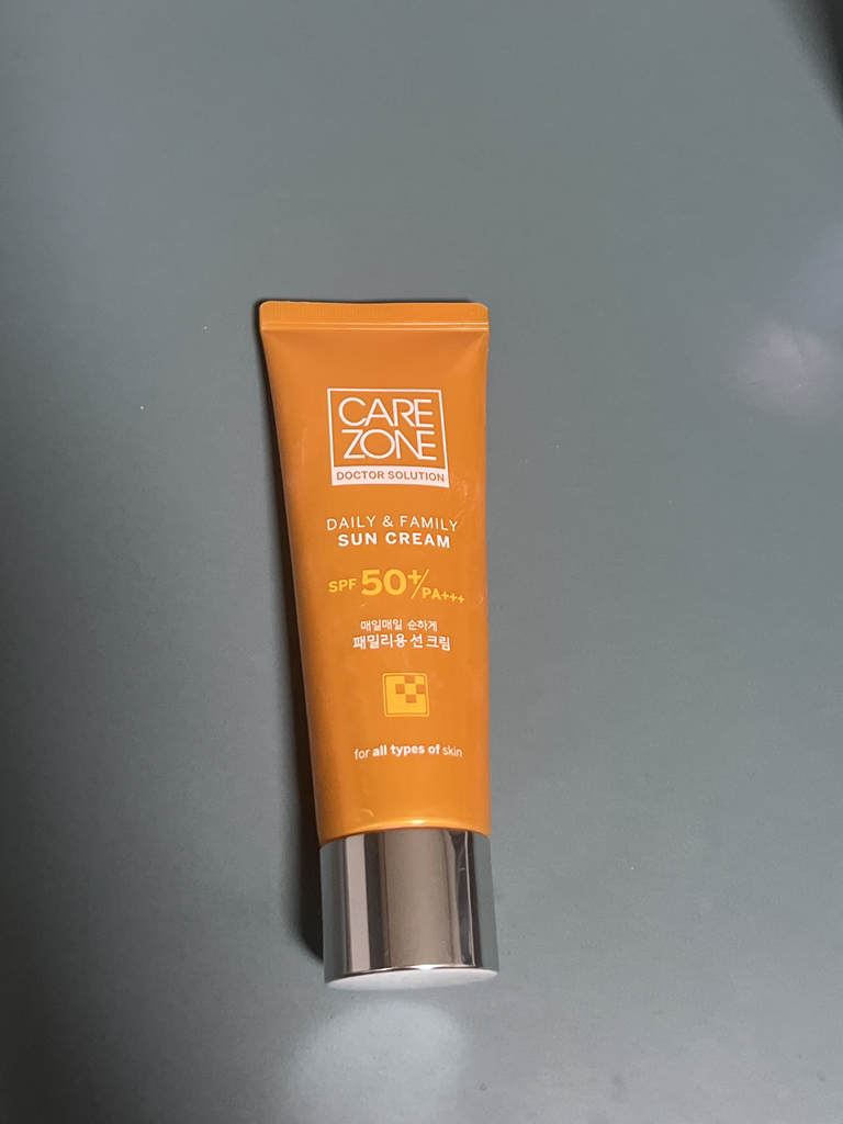 케어존 (CAREZONE) 데일리&패밀리 선크림 [SPF50+/PA+++] review image