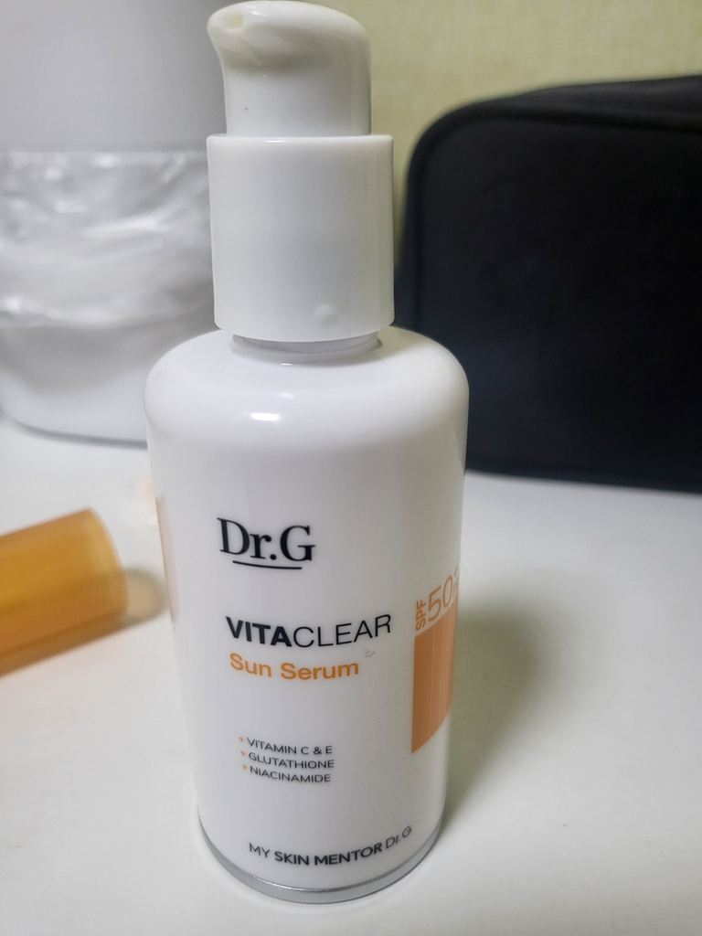 Dr.G VITA CLEAR Sun Serum [SPF50+/PA++++] review image