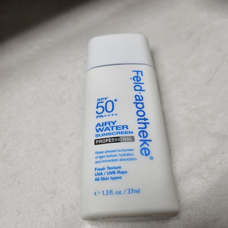 펠드아포테케 (Feldapotheke) 에어리 워터 선스크린 프로페셔널 [SPF50+/PA++++] review image