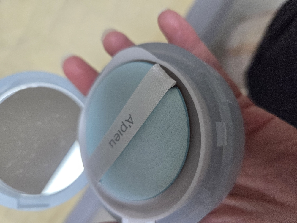 어퓨 (A'pieu) 워터락 피니셔 UV 톤업 벨벳 [SPF50+/PA++++] review image
