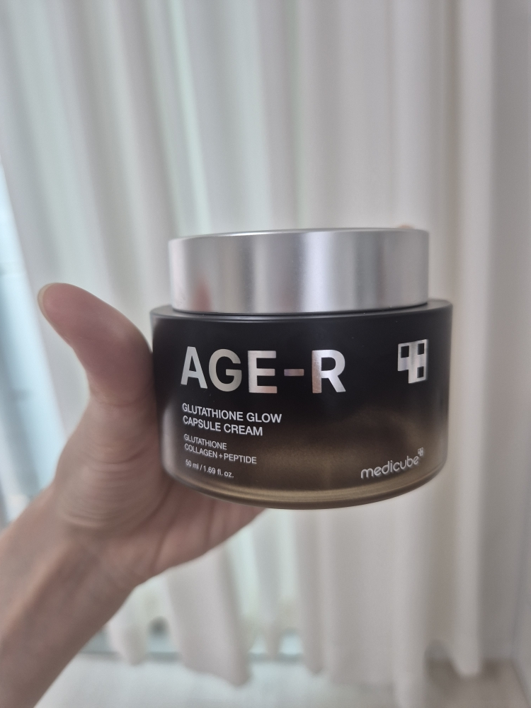 medicube AGR Glutathione Glow Capsule Cream review image
