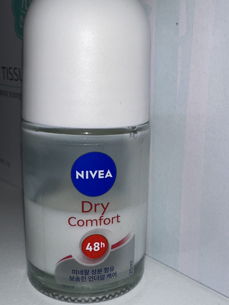 NIVEA Anti-Perspirant [DryComfort] review image
