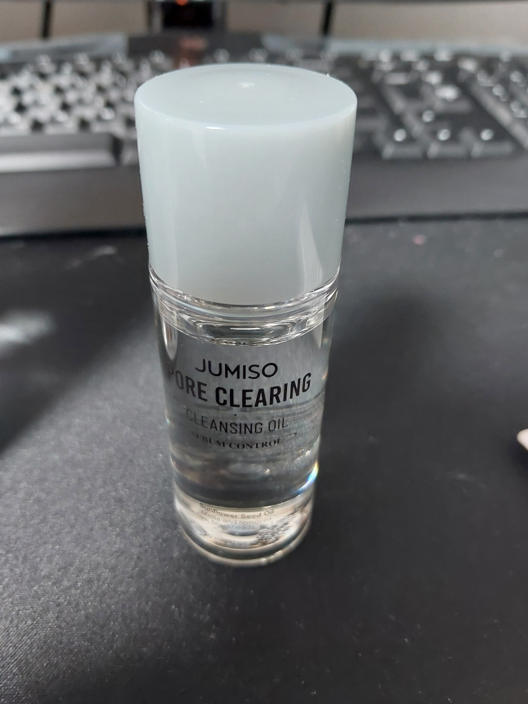 JUMISO PORE CLEARING CLEANSING OIL review image