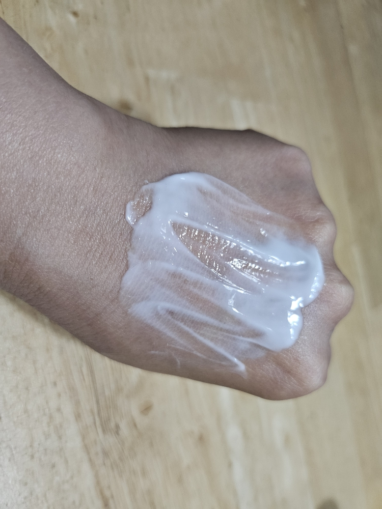 玻尿酸保湿+舒缓霜的真实用户使用照片