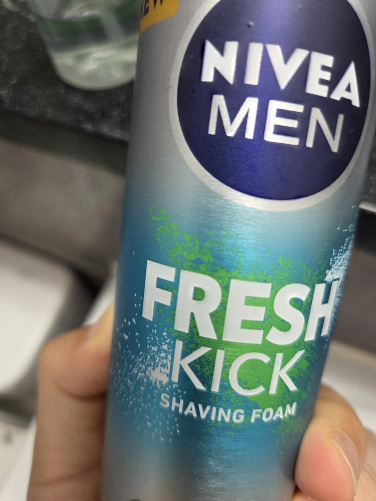 니베아맨 (NIVEAMEN) 프레시킥 쉐이빙 폼 review image