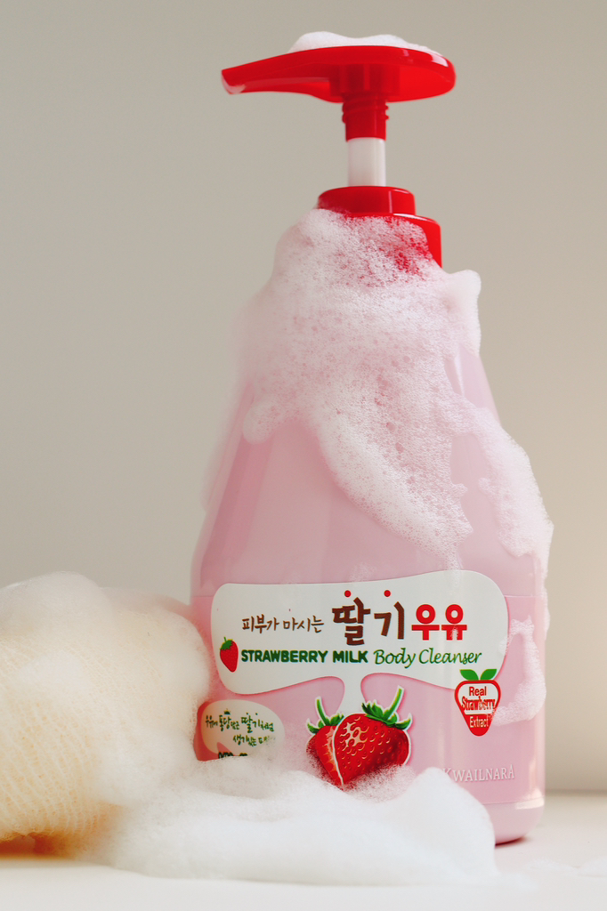 KWAILNARA 牛奶身体乳[草莓] common.review image