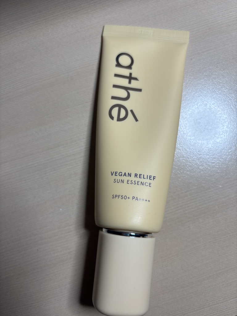 无刺激清爽精华 [SPF50+/PA++++]的真实用户使用照片