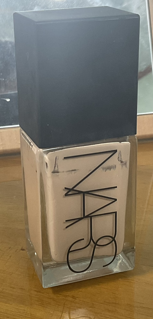 나스 (NARS) 쉬어 글로우 파운데이션 [몽블랑] review image