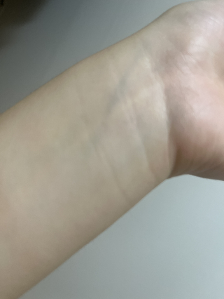 Real user review photo of Blur Powder Pact [1.5 Cool Fair]