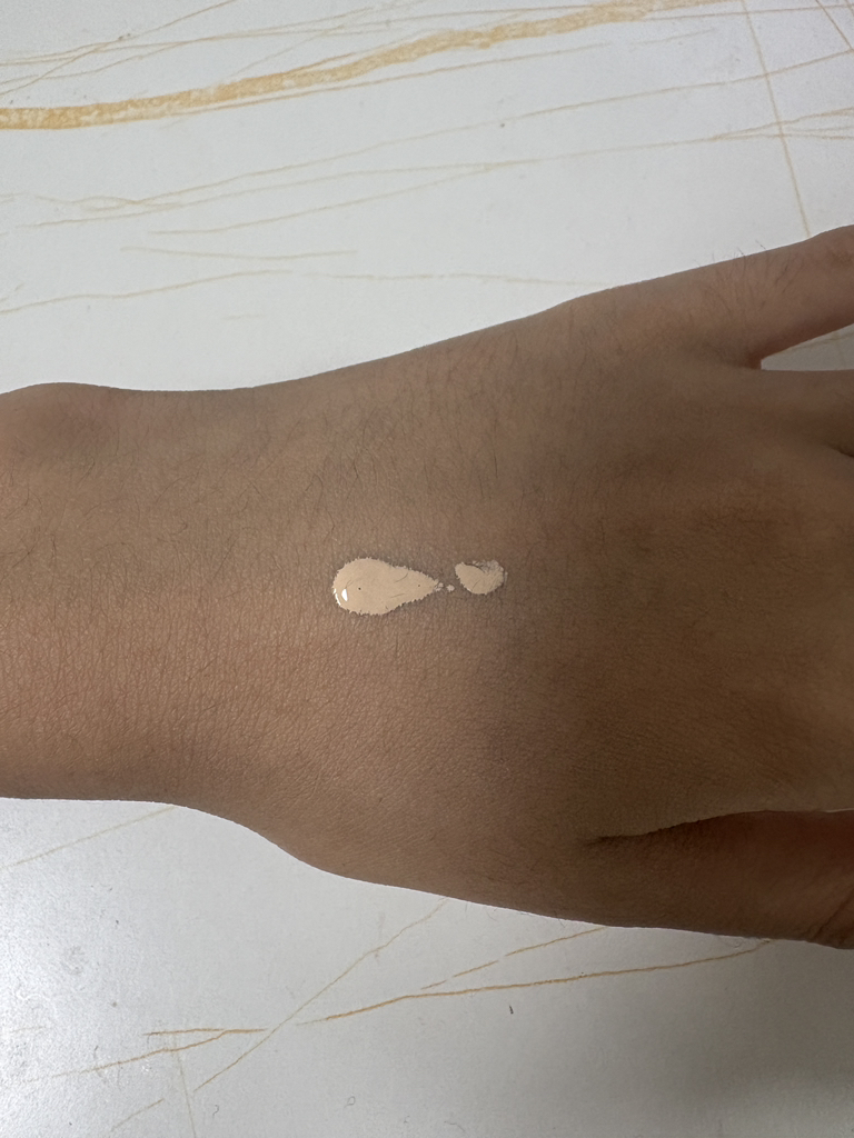 水丝绒遮瑕粉底液 [SPF30/PA+++] [21 香草]的真实用户使用照片